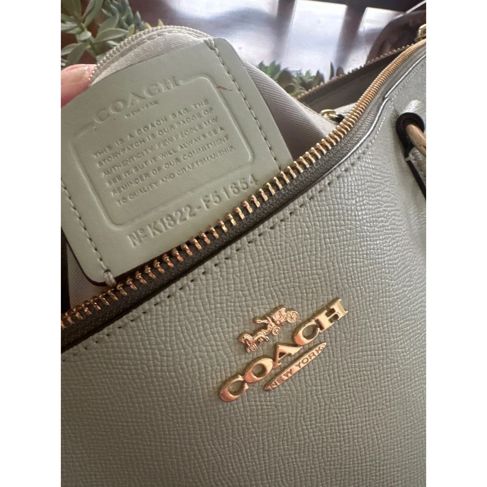 Coach beautiful 100%